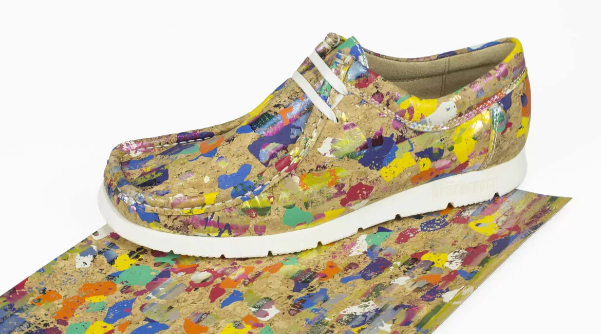 Sioux Grashopper aus Kork