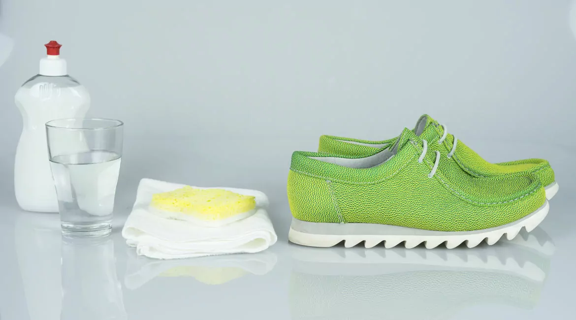 Weiße Sohlen reinigen